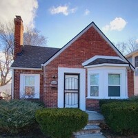 Building Photo - Renovated 3-Bedroom Home – Section 8 Welcome!
