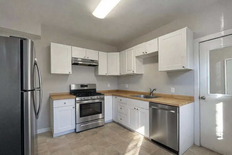 Kitchen - 509 Orchard Ave