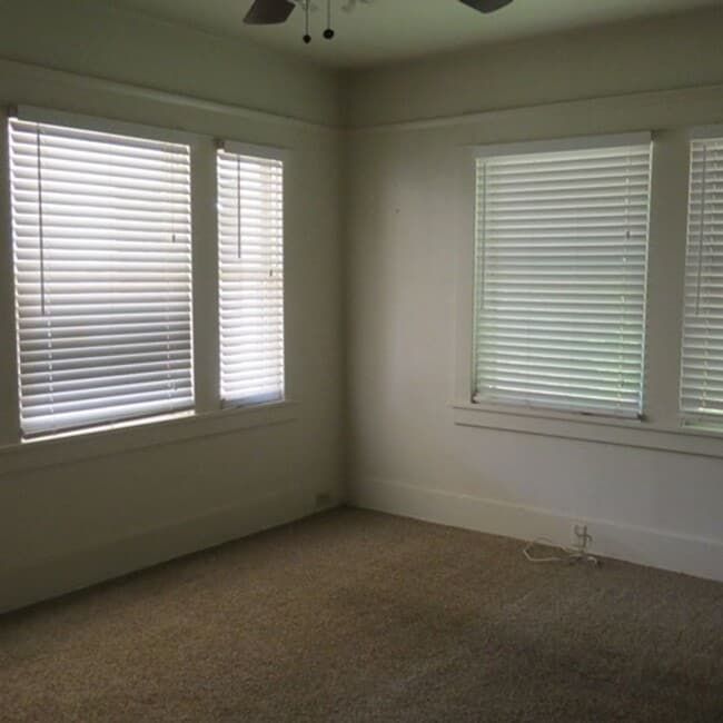 Building Photo - Ranch Style Home