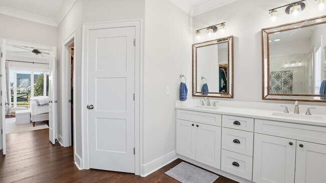 Building Photo - 71 Windjammer Ct