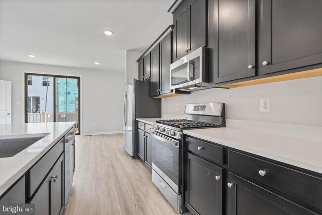 Building Photo - 12606 BRANCH HOLLOW Ln