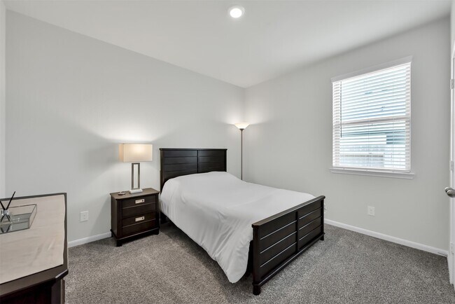 Building Photo - 14243 Volcano Perch Dr