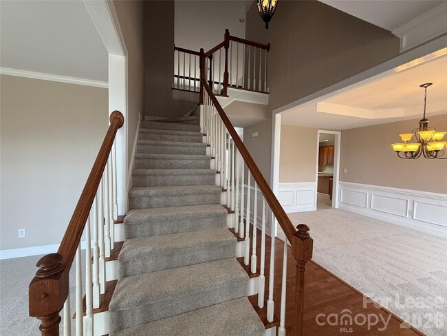 Building Photo - 3993 Lake Shore Rd S