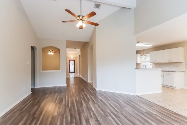 Building Photo - 16310 Great Forest Ct