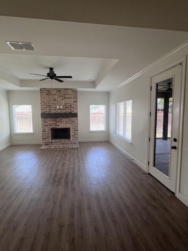 Building Photo - 322 Cowboy Ln