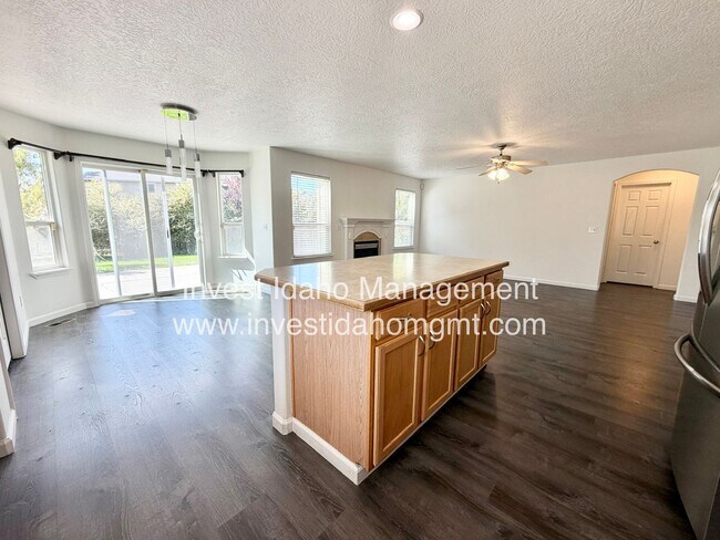 Building Photo - 17383 N Chouteau Ave