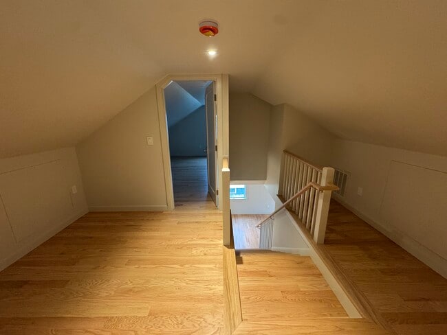 Building Photo - 2034 SE 28th Pl