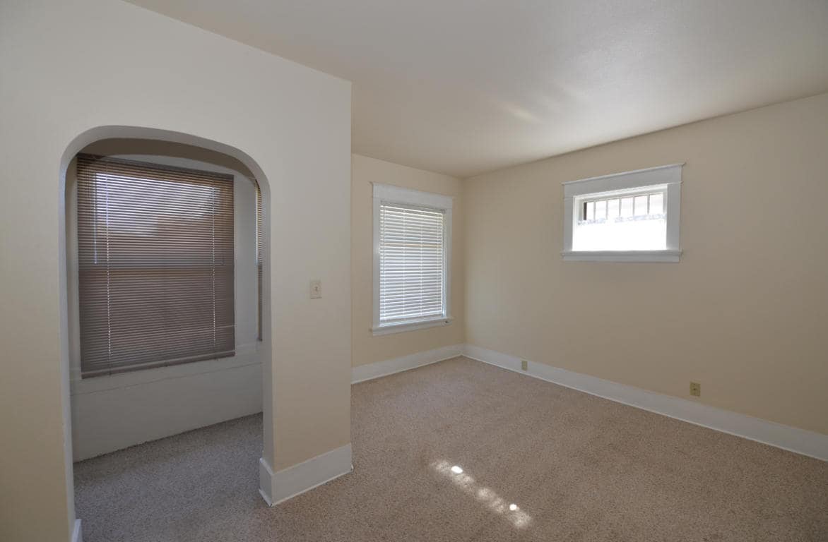 Sitting Room - 1106 David St