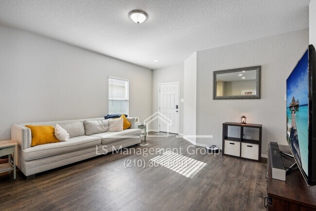 Building Photo - 7145 Pisces Wy