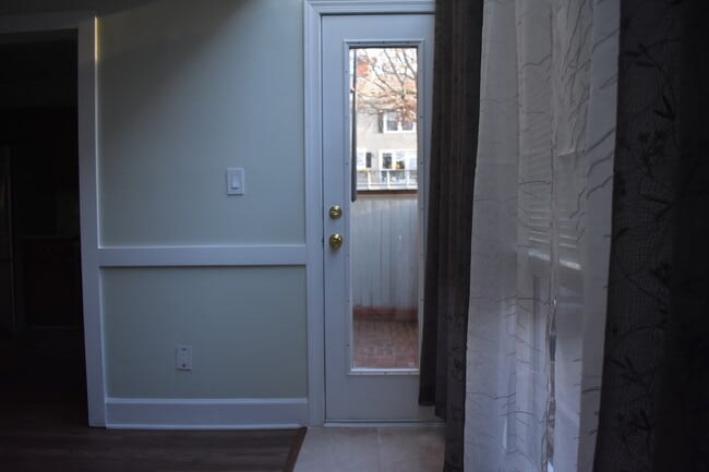 Building Photo - 23 Mt Vernon Cir