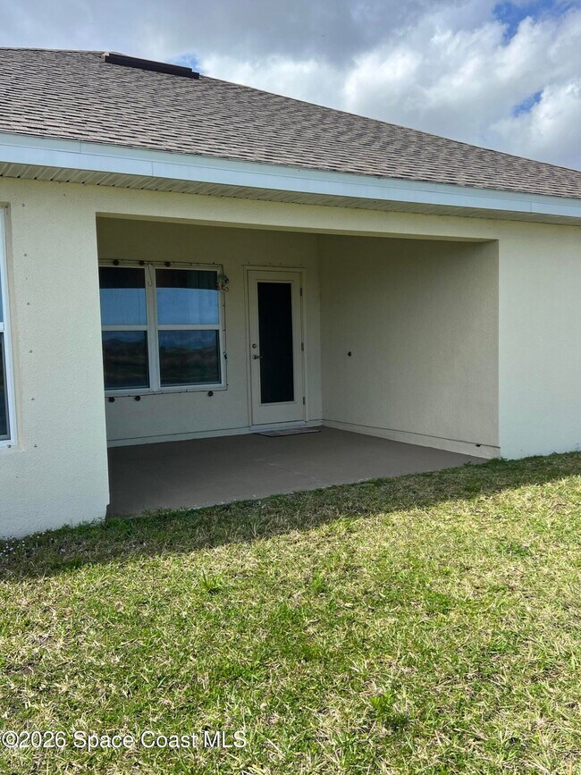 Building Photo - 1843 Middlebury Drive