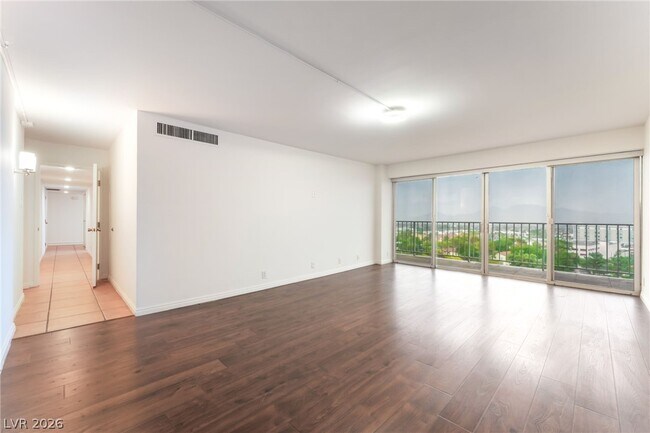 Building Photo - 3111 Bel Air Dr