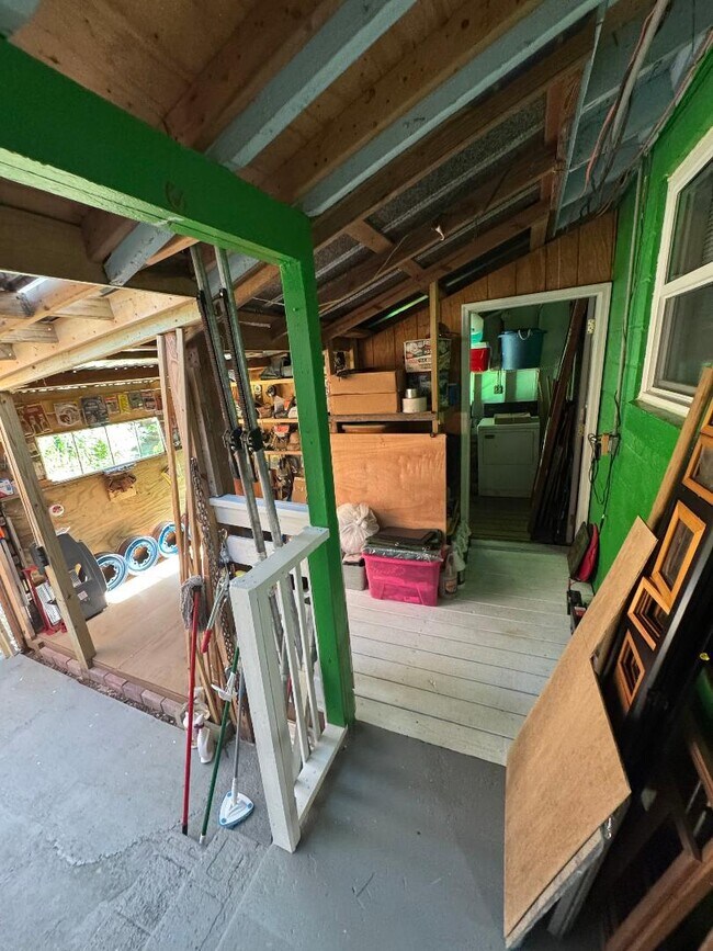 Building Photo - 1612 Pepper Dr