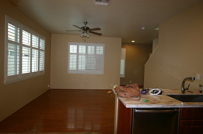 Building Photo - 91-1001 Keaunui Dr