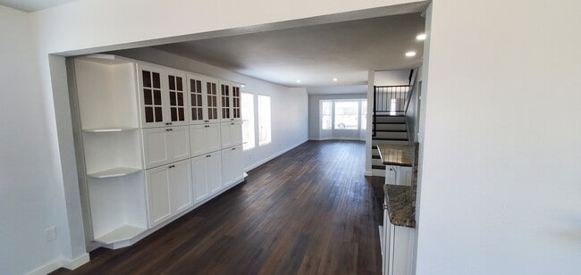 Building Photo - 2886 Cagayan Ave