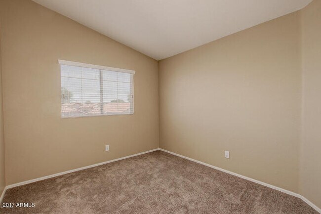 Building Photo - 12755 W Alvarado Rd