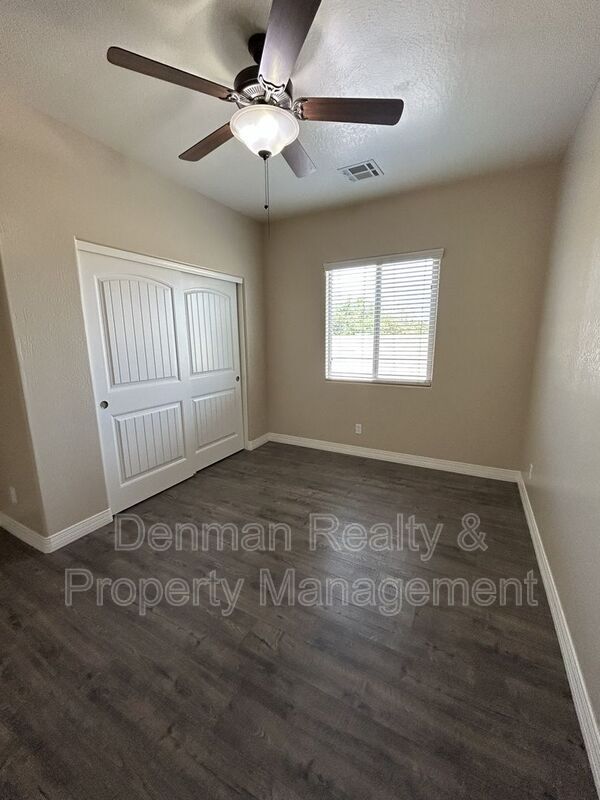 Building Photo - 4843 S Brice
