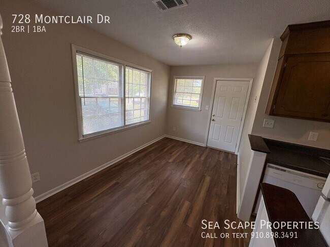 Building Photo - 728 Montclair Dr