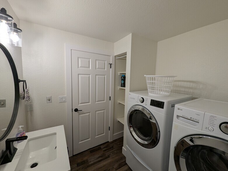 Half Bath/Laundry - 319 10th Ave SE