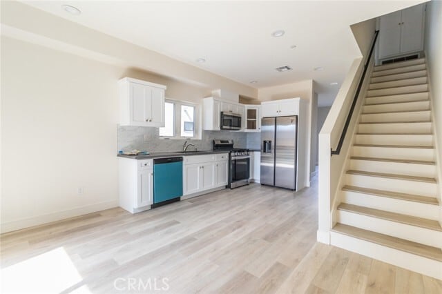 Building Photo - 5130 Riverton Ave