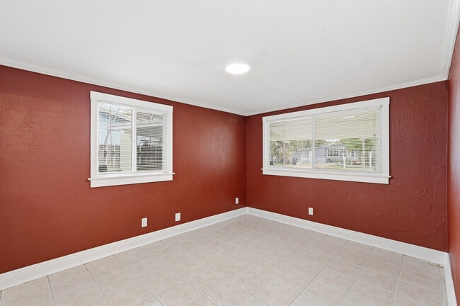 Building Photo - 1129 NW 7th Terrace