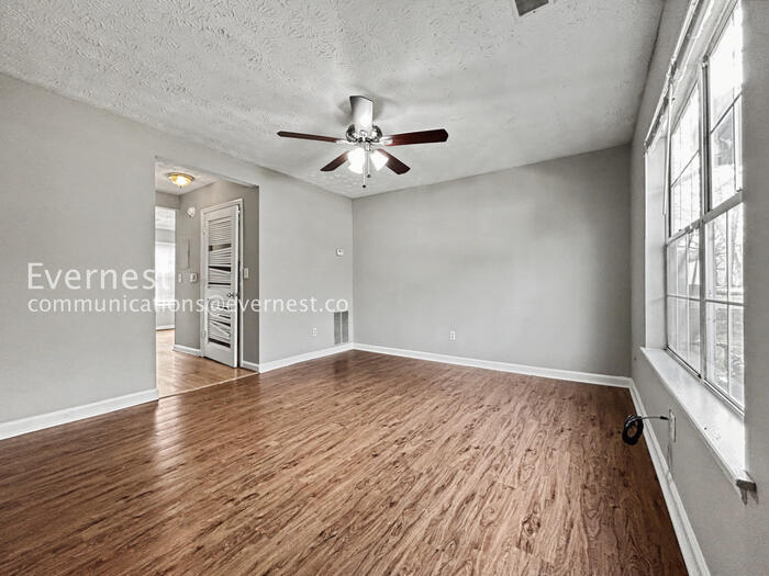 Building Photo - 4256 Worth St