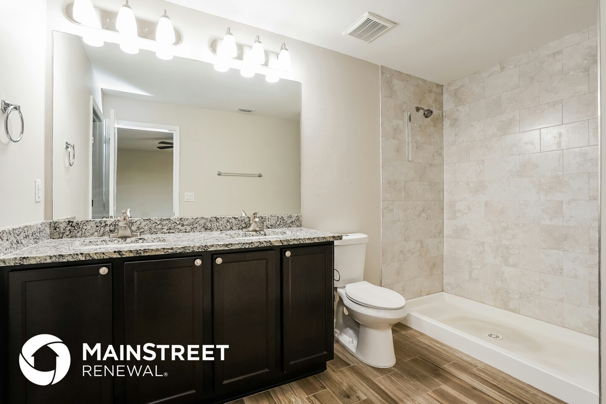 Building Photo - 1221 NE 4th Ave