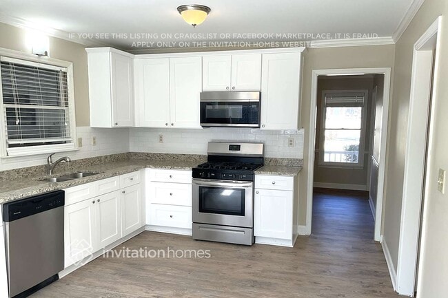 Building Photo - 865 Trailside Ln SW