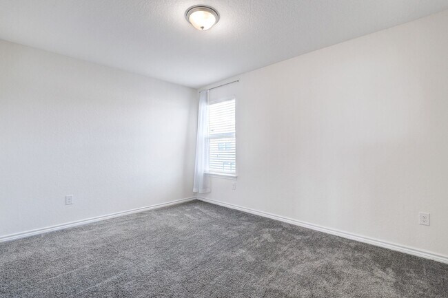 Building Photo - Two-Story Brick Home on a Quiet Cul-de-Sac...