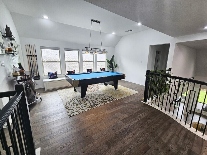 Game Room - 3004 Warrington