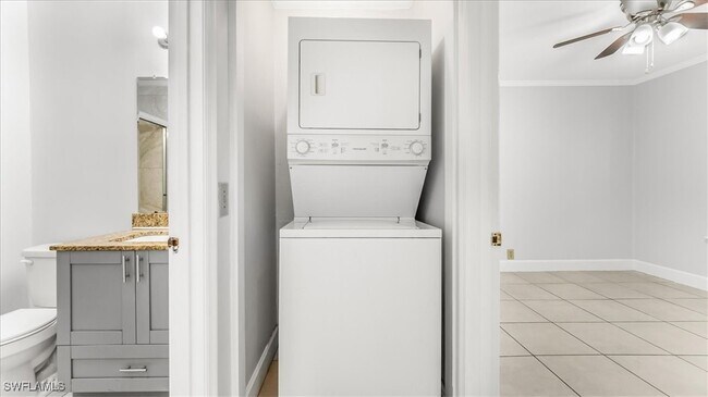 Building Photo - 5288 Treetops Dr