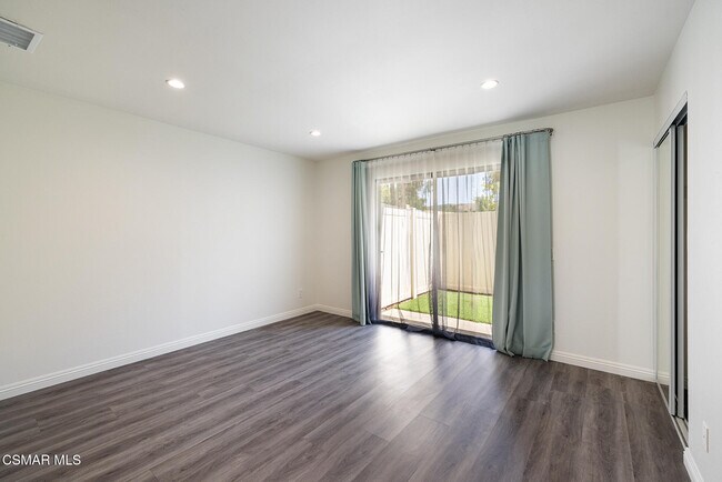 Building Photo - 28801 Conejo View Dr