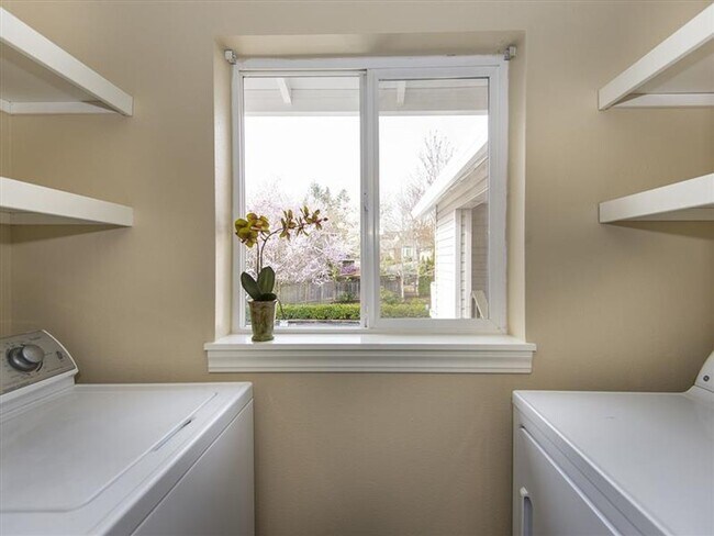 Building Photo - 17685 NW Concordia Ct