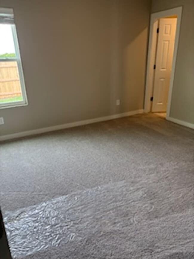 Building Photo - BRAND NEW HOME!