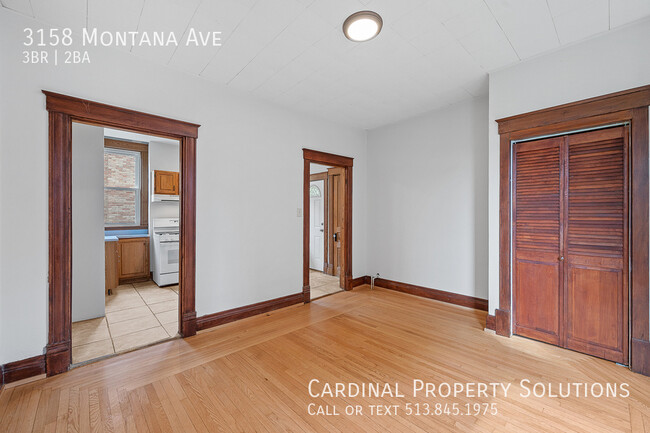Building Photo - 3158 Montana Ave