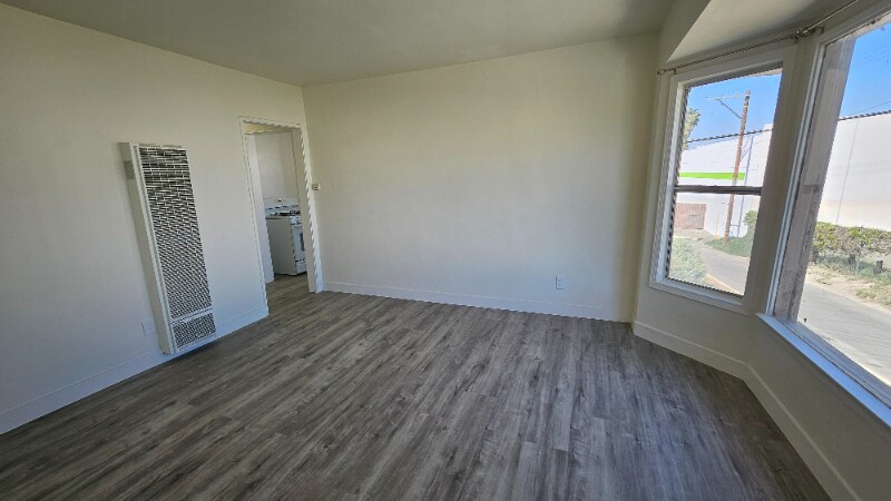 Building Photo - 3011 Carmona Ave