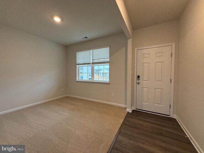 Building Photo - 328 Anconas Blvd