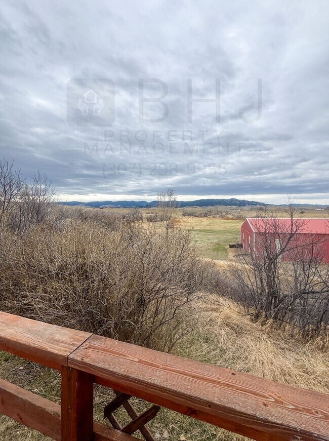 Building Photo - Dog Friendly, 3 Bed/ 2 Bath SFH