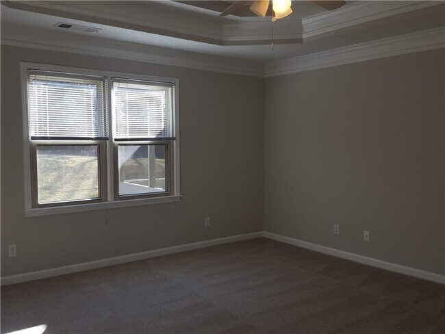 Building Photo - 404 Bennett Farms Pl
