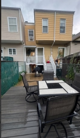 Building Photo - 956 1/2 Dehart Pl