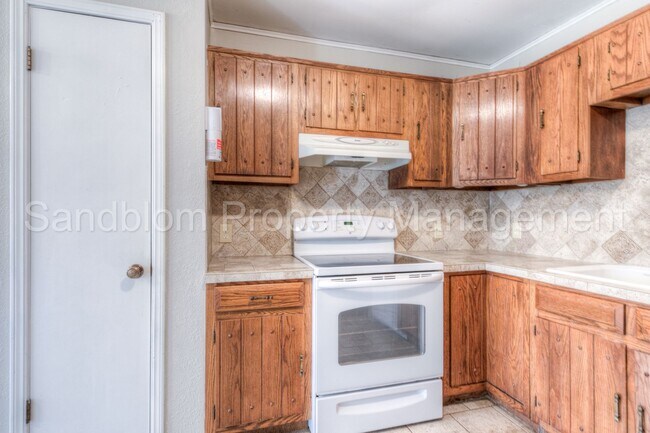 Building Photo - For Lease | Osage Hills | $1450 Rent