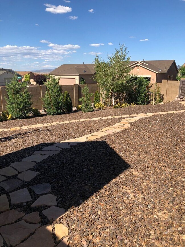 Building Photo - Corner Lot Charmer- Granville Amenities Included!