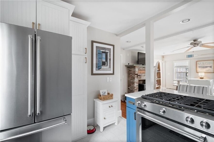 Building Photo - 22 Stockholm St