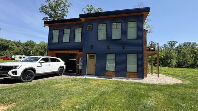 Building Photo - Luxury 2BR Second-Floor Duplex Unit on Picturesque Horse Farm – All Utilities Included!