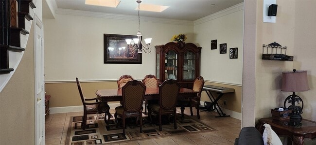 Building Photo - 1001 Llano Trce