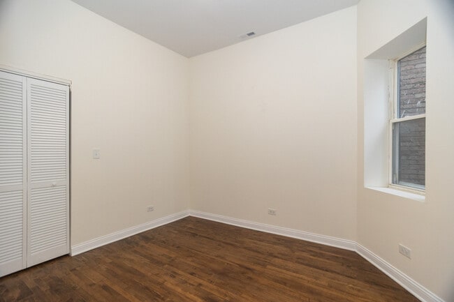 Building Photo - 1524 S 51st Ct