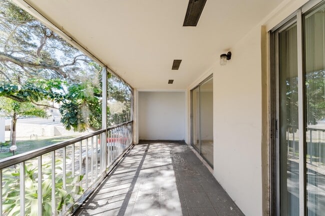 Building Photo - 606 NW 13th St