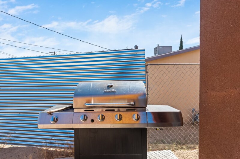 Building Photo - 61600 Palm Vista Dr