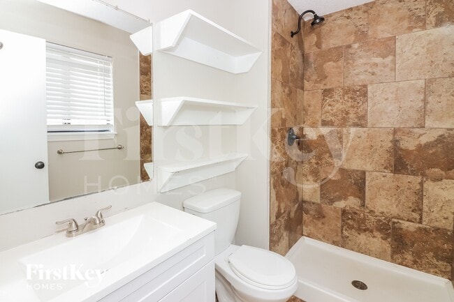 Building Photo - 14411 Craig Ave