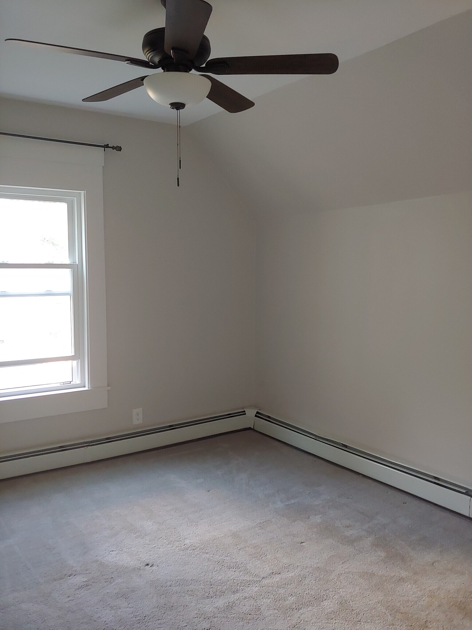 Building Photo - 90 Sagamore St